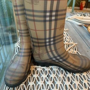 Burberry rain boots